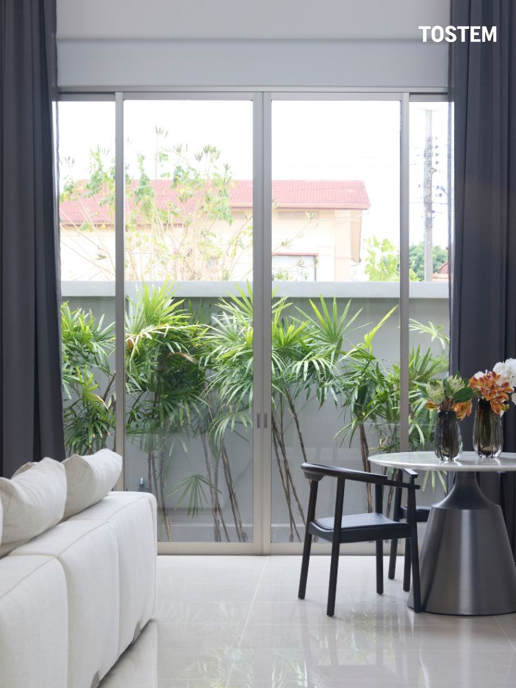 Cửa nhôm 4 cánh mở trượt đẹp, đón sáng tự nhiên