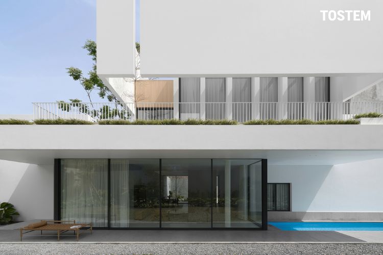 Lắp đặt hệ cửa GRANTS cao cấp TOSTEM cho biệt thự nghỉ dưỡng DOM House
