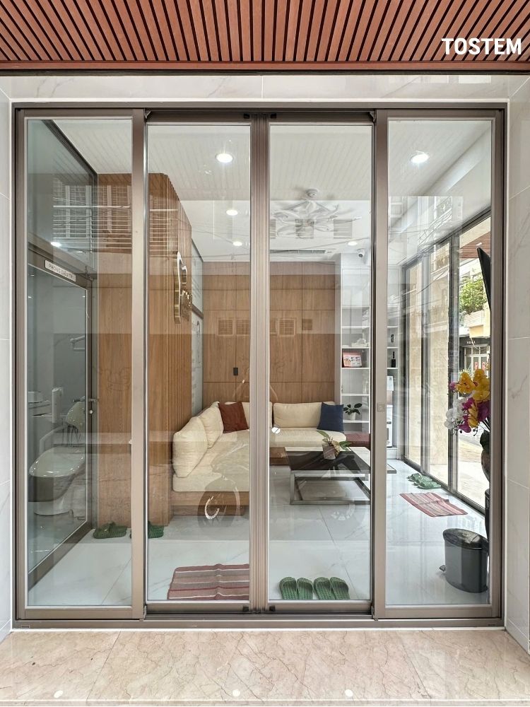 Cấu tạo cửa đi 4 cánh nhôm kính tiêu chuẩn