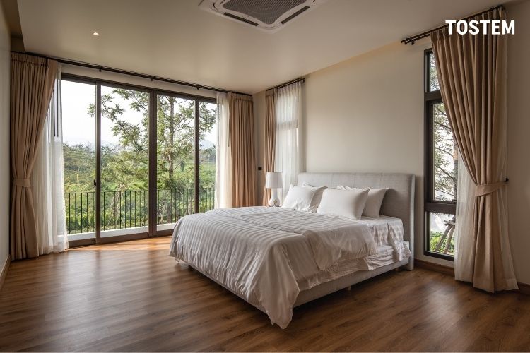 Thiết kế cửa nhôm kính 4 cánh đi trượt đẹp, khai mở tầm nhìn khoáng đạt