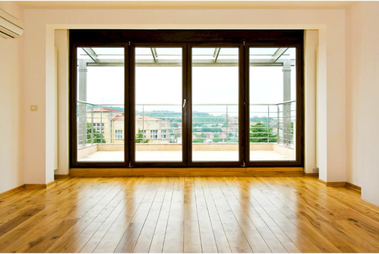 Mẫu thiết kế cửa nhôm kính 4 cánh mở toàn bộ đẹp