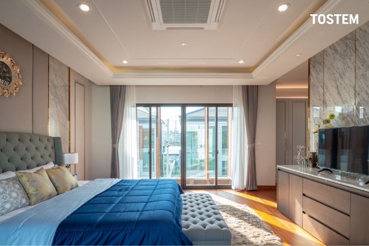 Thiết kế mẫu cửa nhôm kính 4 cánh đẹp nhất cho phòng ngủ hiện đại