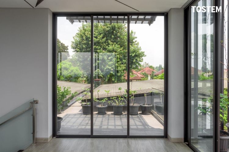Lựa chọn cửa nhôm nhập khẩu gia công hay đồng bộ tùy vào nhu cầu sử dụng và điều kiện công trình