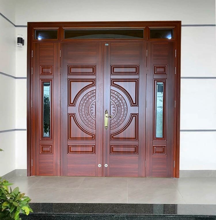 Cửa thép vân gỗ 4 cánh lệch phù hợp với công trình mặt tiền lớn