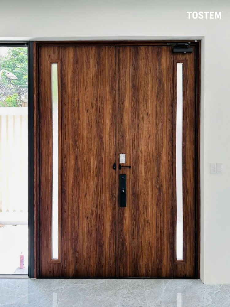 Thiết kế cửa thép vân gỗ 2 cánh đều kết hợp khóa thông minh