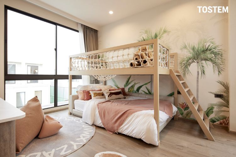 Thiết kế phòng ngủ cho trẻ xinh xắn với giường 2 tầng độc đáo và trang trí tường hoa lá bắt mắt