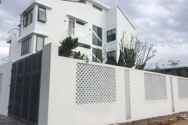 Cổng rào bê tông giúp mang lại độ an ninh vượt trội cùng với độ bền bỉ