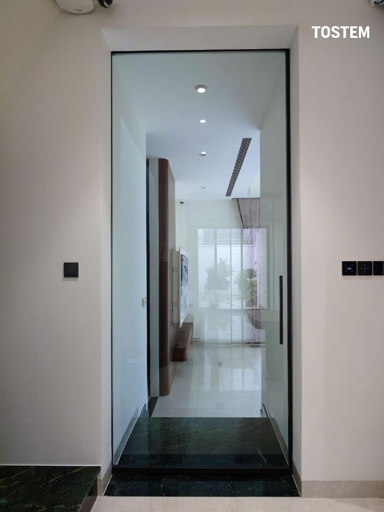 Cửa nhôm slim IN16 có khung nhôm siêu mảnh, phân cách không gian nội thất tinh tế