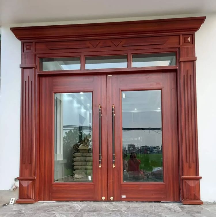 Cửa thép vân gỗ 2 cánh là loại cửa 2 cánh, kết cấu thép và bề mặt với họa tiết vân gỗ tự nhiên