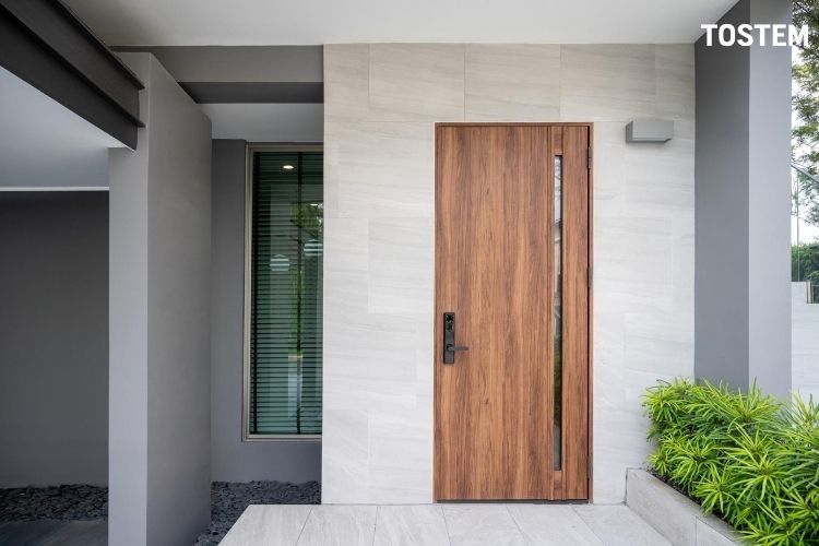 Cửa thép vân gỗ TOSTEM sử dụng công nghệ bề mặt TEXGUARD bền đẹp, giữ màu trên đến 40 năm