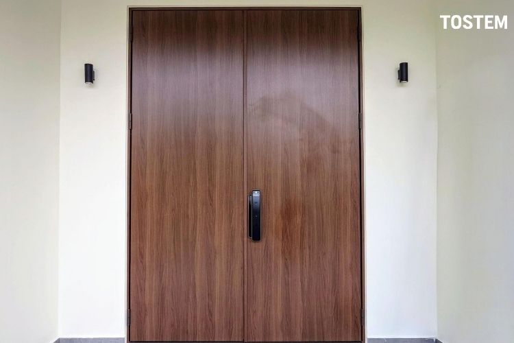 Mẫu cửa thép vân gỗ 2 cánh hiện đại, cách âm cách nhiệt hiệu quả