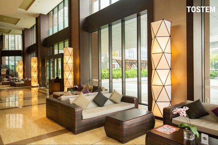 Mẫu vách nhôm kính cố định đẹp, sang trọng cho không gian sảnh chờ của công ty