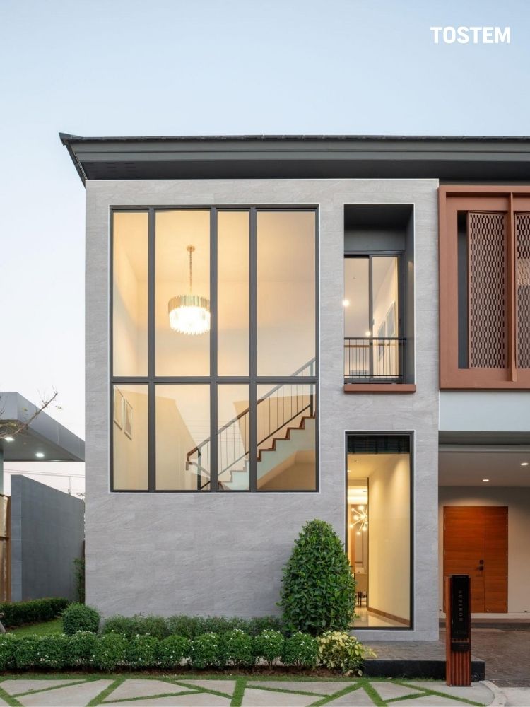 Mẫu vách kính cường lực mặt tiền đẹp cho nhà phố